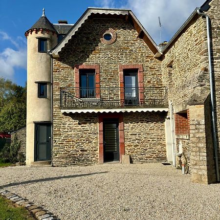 Gite De La Petite Tour Pontorson Exterior photo